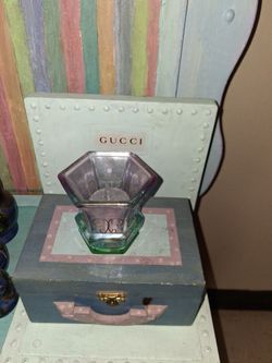Gucci display