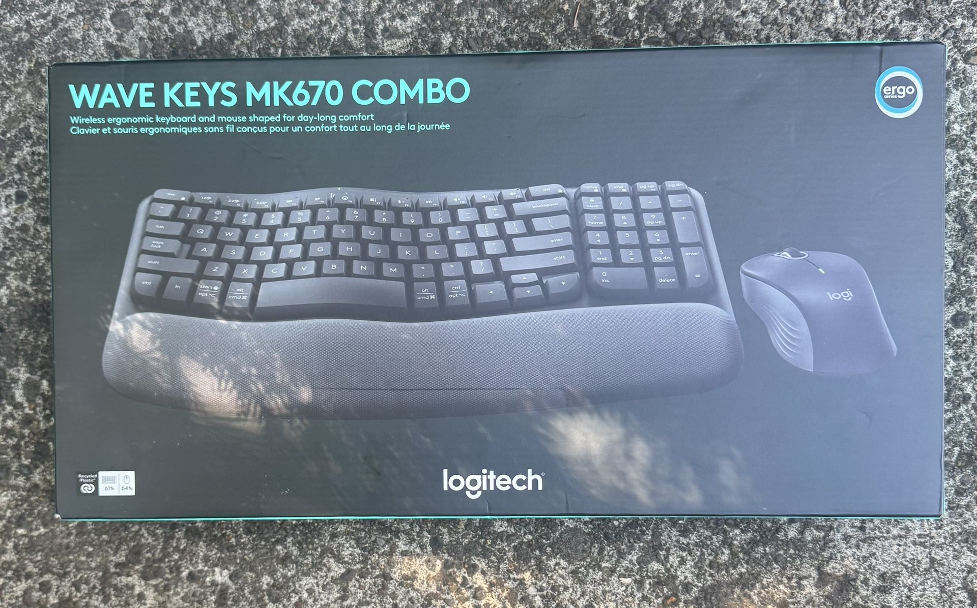 Logitech - Wave Keys MK670 Combo Ergonomic Wireless Keyboard and Mouse Bundle for Windows/Mac with Integrated Palm-rest - Graphite