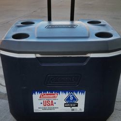 Coleman Xtreme 50 Quart Wheeled Cooler