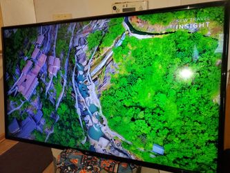 55" LG smart tv streaming apps 4k great condition.  Has Great Quality Pics with free swivel mount 