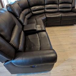 New Power Recliner Sectional Couch / Free Delivery 