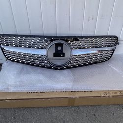 2008 2009 2010 2011 2012 2013 2014 Mercedes-Benz C300 Front Upper Grille