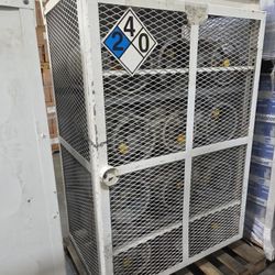 Forklift Propane Caje With Tanks Included 