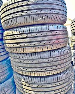 235/65/18 Michelin vendo un set de llantas usadas excelente condiciones de vida las 4 ✅🤩I am selling a set of used tires, all 4 in excellent living c