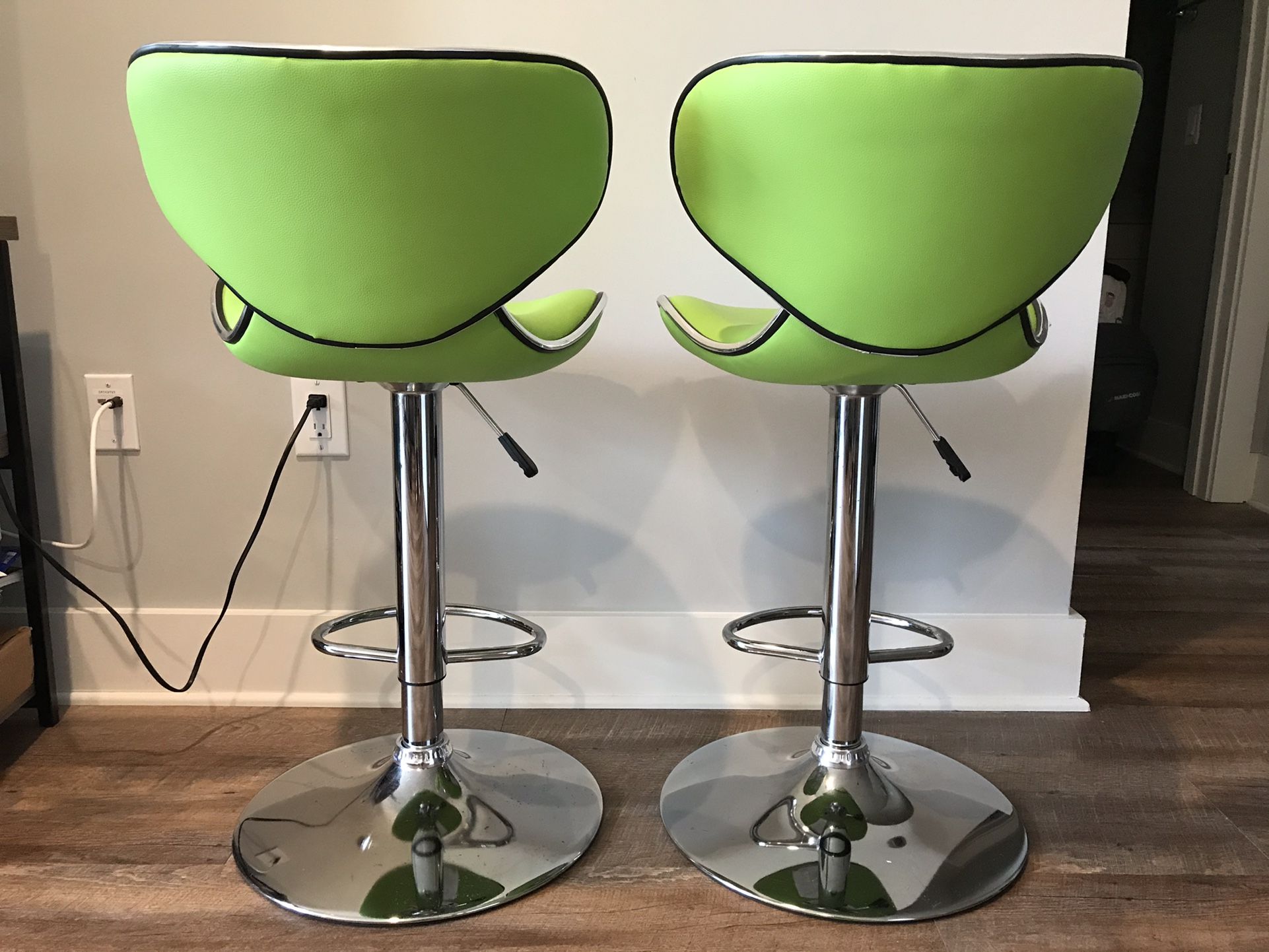 Claudine Swivel Adjustable Height Bar Stool Green for Sale in