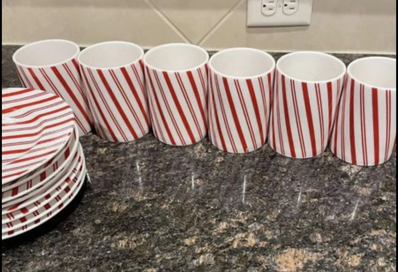 Red and White Cups / Red and White Stripe Cup / Red Stripe Cup / Red Paper  Cup / Red Party Cup / Candy Cane Cup / Red Tableware 