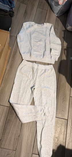 Womens Grey Sweat Pants & Sweater NEW SIZE S,M,L, & XL