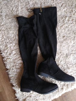 Boots size 7