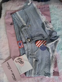 Truth or Dare jean shorts nwt