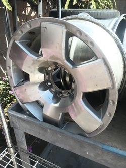 Toyota FJ CRUISER  Spare 17  W Lugs  Price Is Set / Firm No Lower  Still 4sale If Ad Is Up