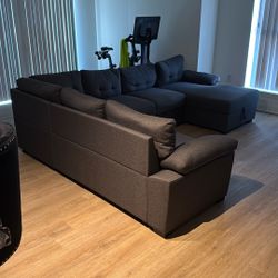 🛋️ 6-Seat Sleeper Sectional – Excellent Condition – $750 OBO