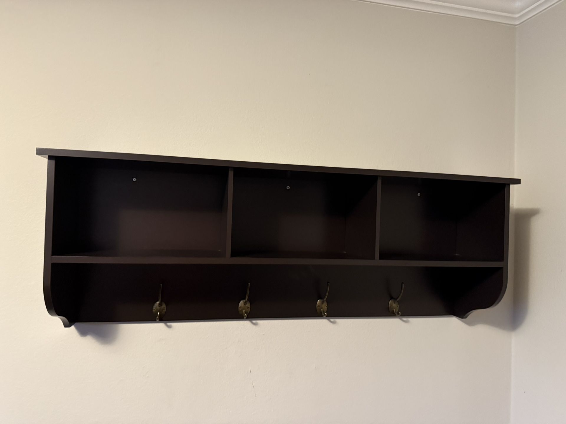 Shelf + Hangers
