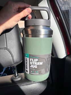 64 ounce Stanley flip top