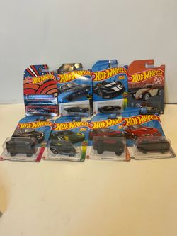 Hot Wheels Die-Cast Cars Lot of 8