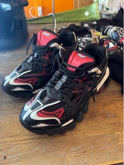 Balenciaga track 2s with band new shirt