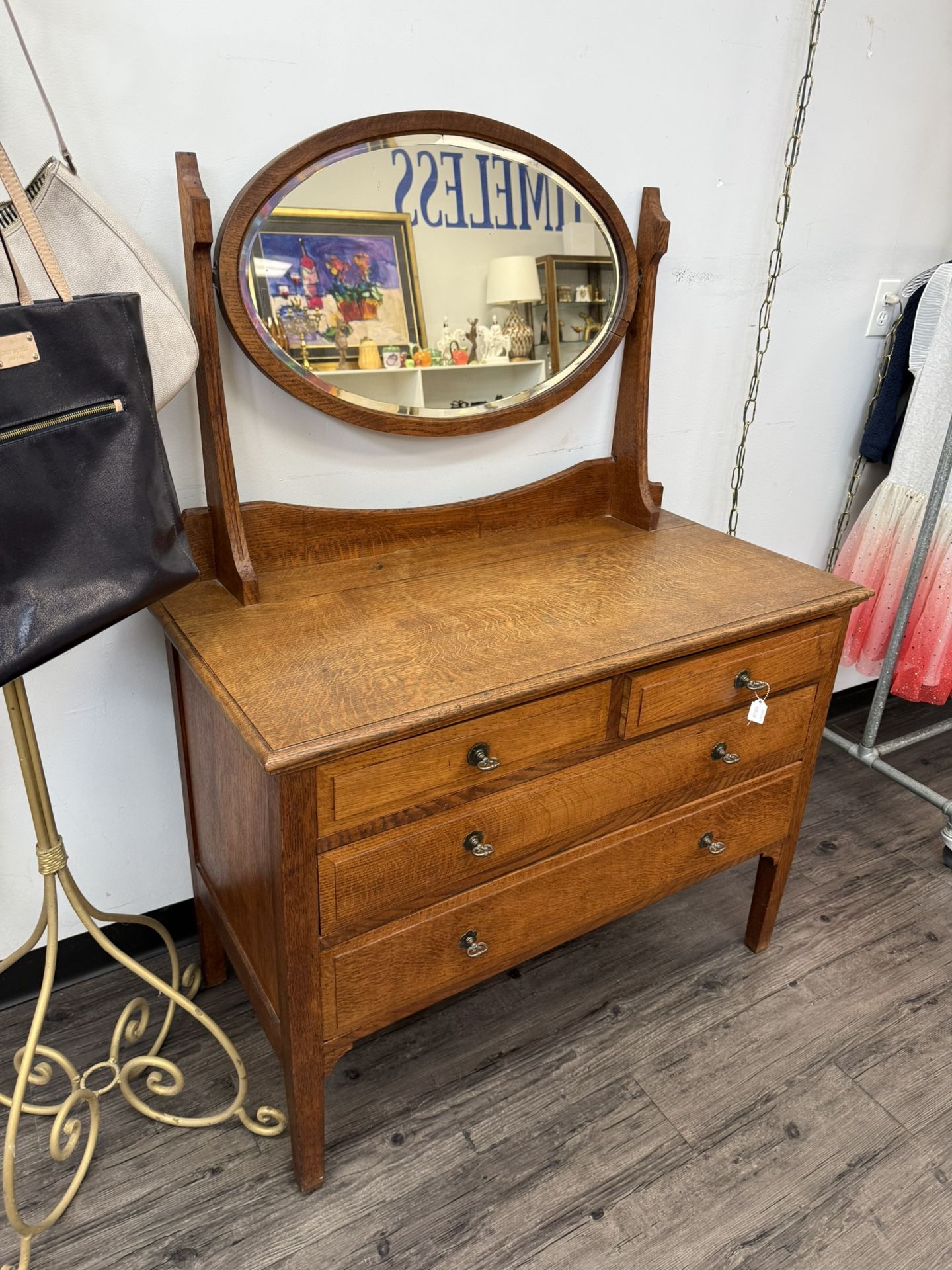 Vintage Dresser w/oval mirror