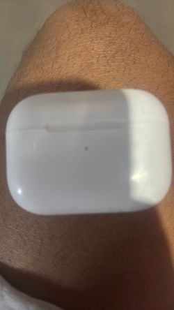 Apple AirPods Charging Case