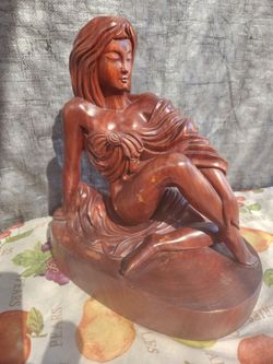 Solid wood sculpture woman