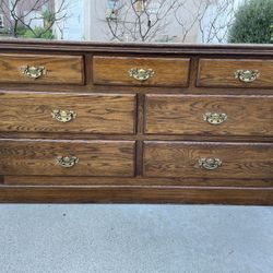 Solid Wood 7 Drawer Dresser Chest of Drawers Furniture 