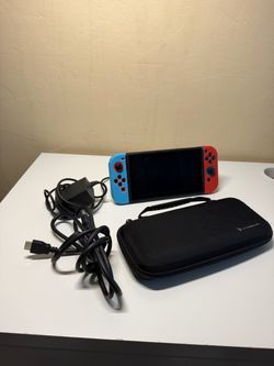 Nintendo Switch Console Bundle w/ Case & Protective Grip