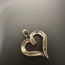 10K Gold Heart Pendant with Decorative Accents