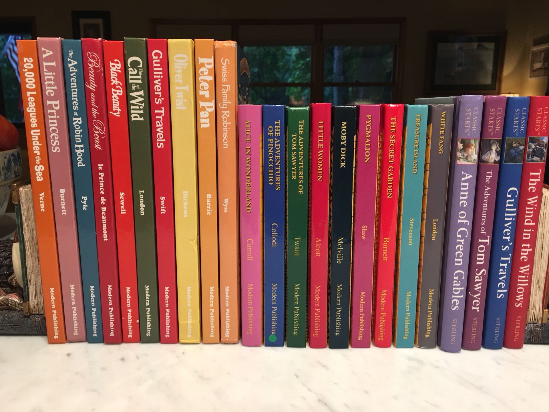 Treasury of Illustrated Classics Modern Publishing, Classic Starts Books, lot 24