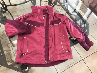 Girls size 7/8 Columbia ski jacket with hood and zip in fleece