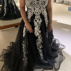 Elegant, black and white embroidered wedding dress
