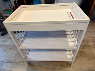 IKEA Gulliver Baby Changing Table w/Changing Pad
