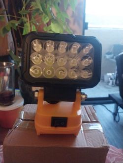 DeWALT LED WORKING LIGHT