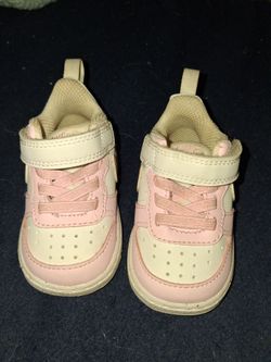 Nike pink infant sneakers 3C