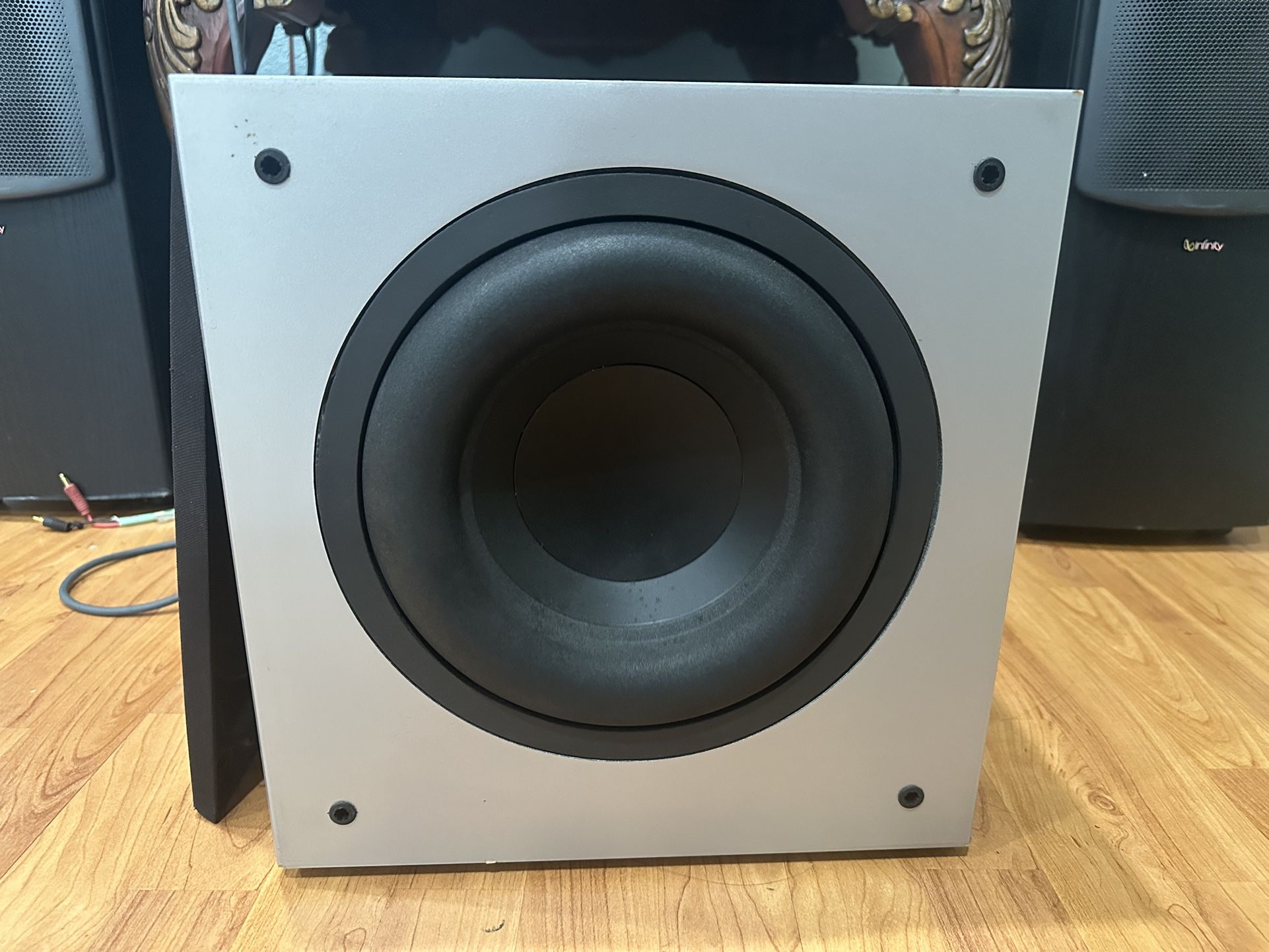 Polk Audio PSW404 Powered subwoofer, 200 watts, 10” woofer