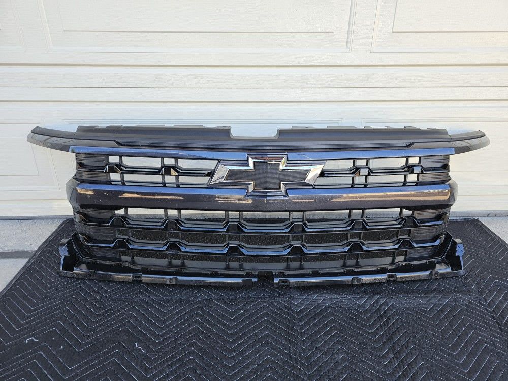 Chevrolet Silverado 1500 OEM Grille
