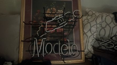 Modelo Neón Sign