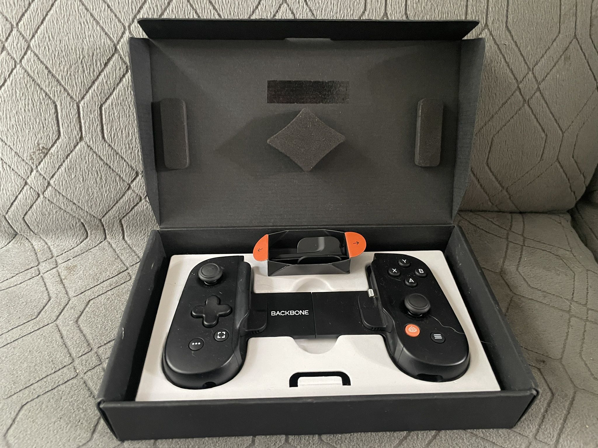 BACKBONE One Mobile Gaming Controller Android/iPhone Series USB C UVG