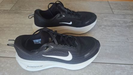 Women's Nike Vomero Plus Zoom 8.5 tennis shoes running