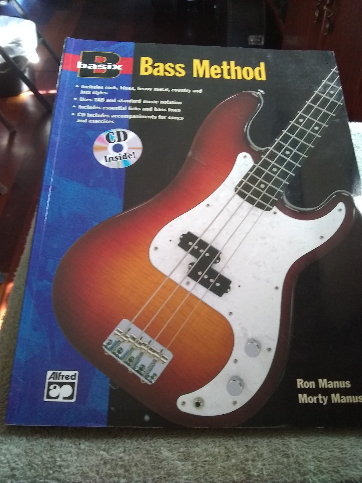 LEARN Bass Guitar Book + CD