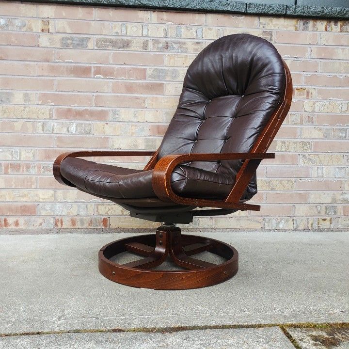 Mid Century Danish Modern Rosewood Brown Leather Lounge Chair Vintage