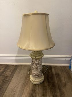Table Lamp With Sea Shells In Good Condition $10 Firm On Price