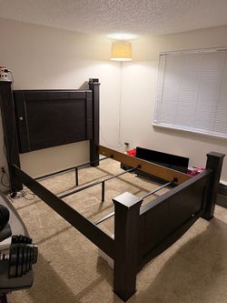 Queen Size Dark Espresso Wood Bed Frame – $100 OBO