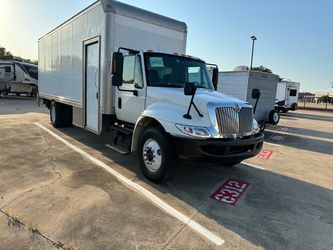 26ft Box Truck non CDL