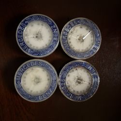 Floating Mercedes Wheel Center Caps