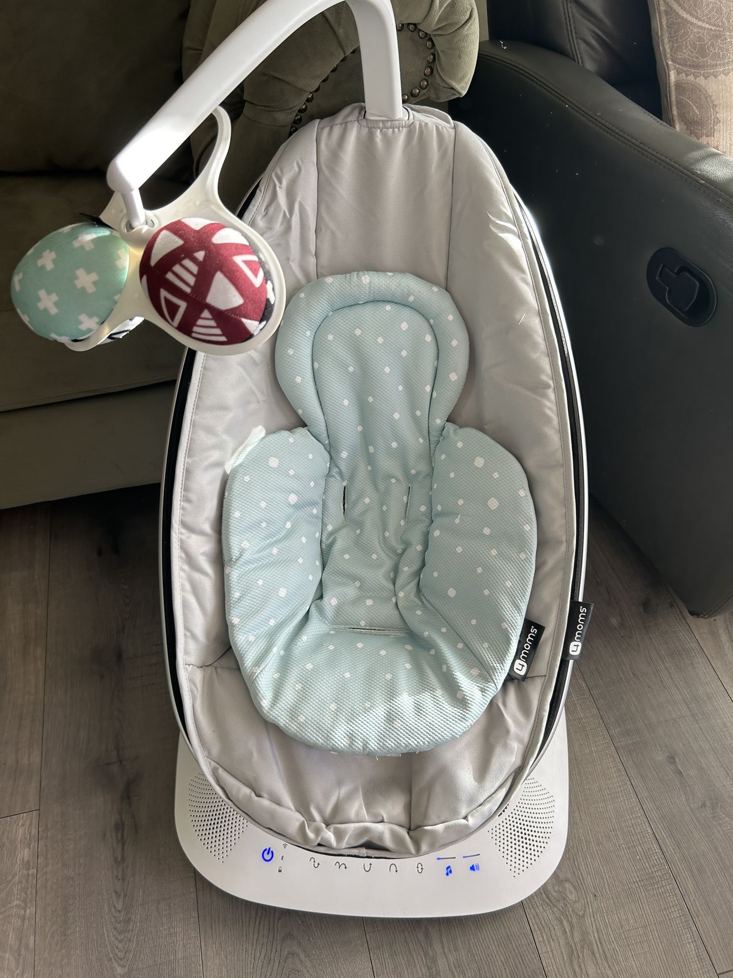 4moms MamaRoo Multi Motion Swing w/newborn Insert