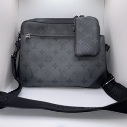 Louis Vuitton Mens Cross Bodybag