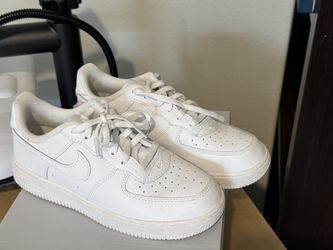 White Air Force 1 boys Size 3