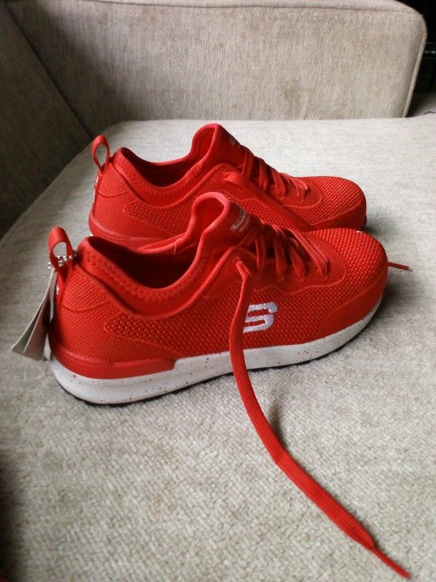 Steel Toe Skechers 7.5 Flexible with the price
