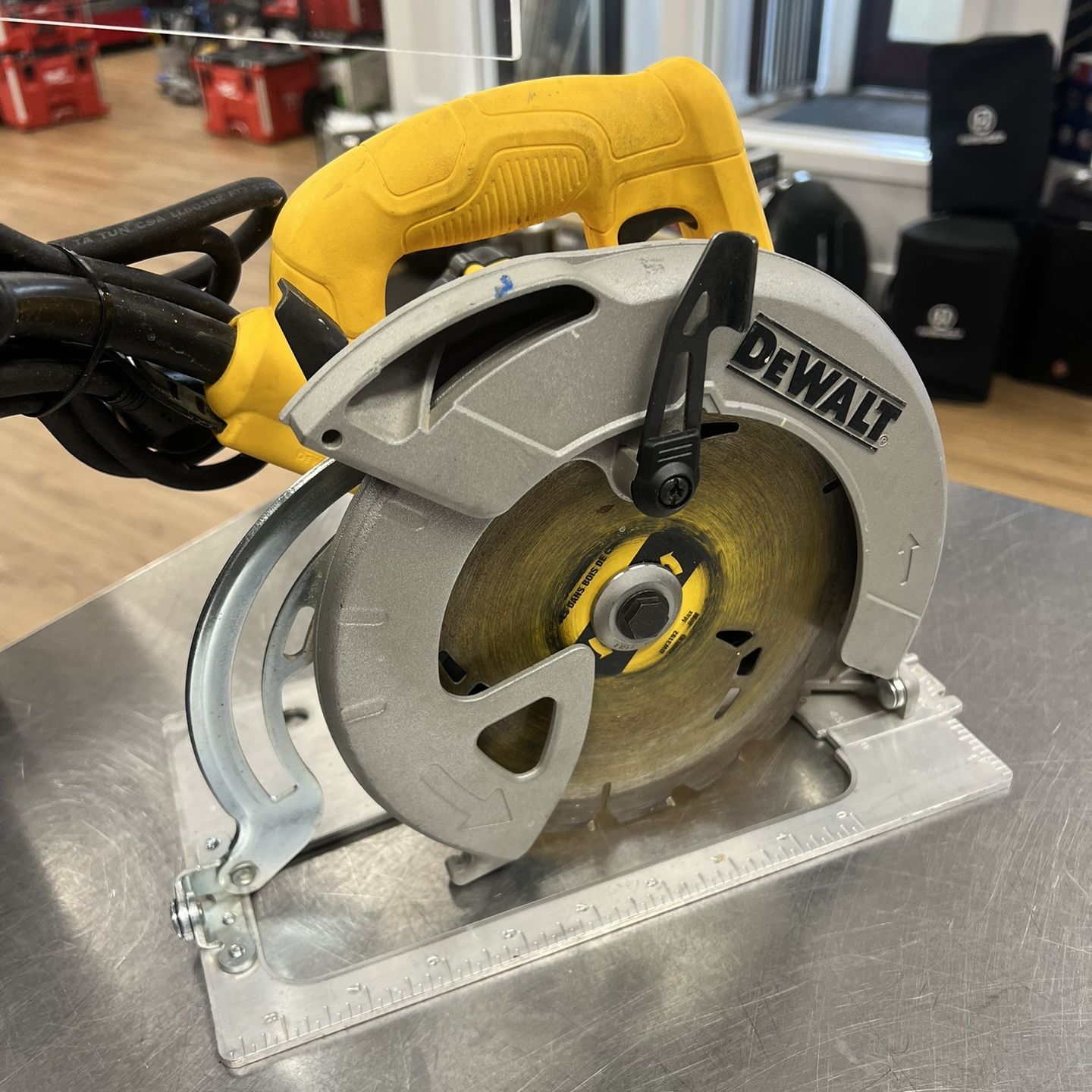 Dewalt 7 1/4” Circular Saw 177477