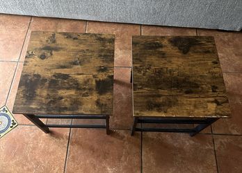 Set of 2 Side Tables