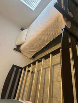 Two twin bed with mattress