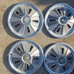 Mustang hubcaps 1966 deals